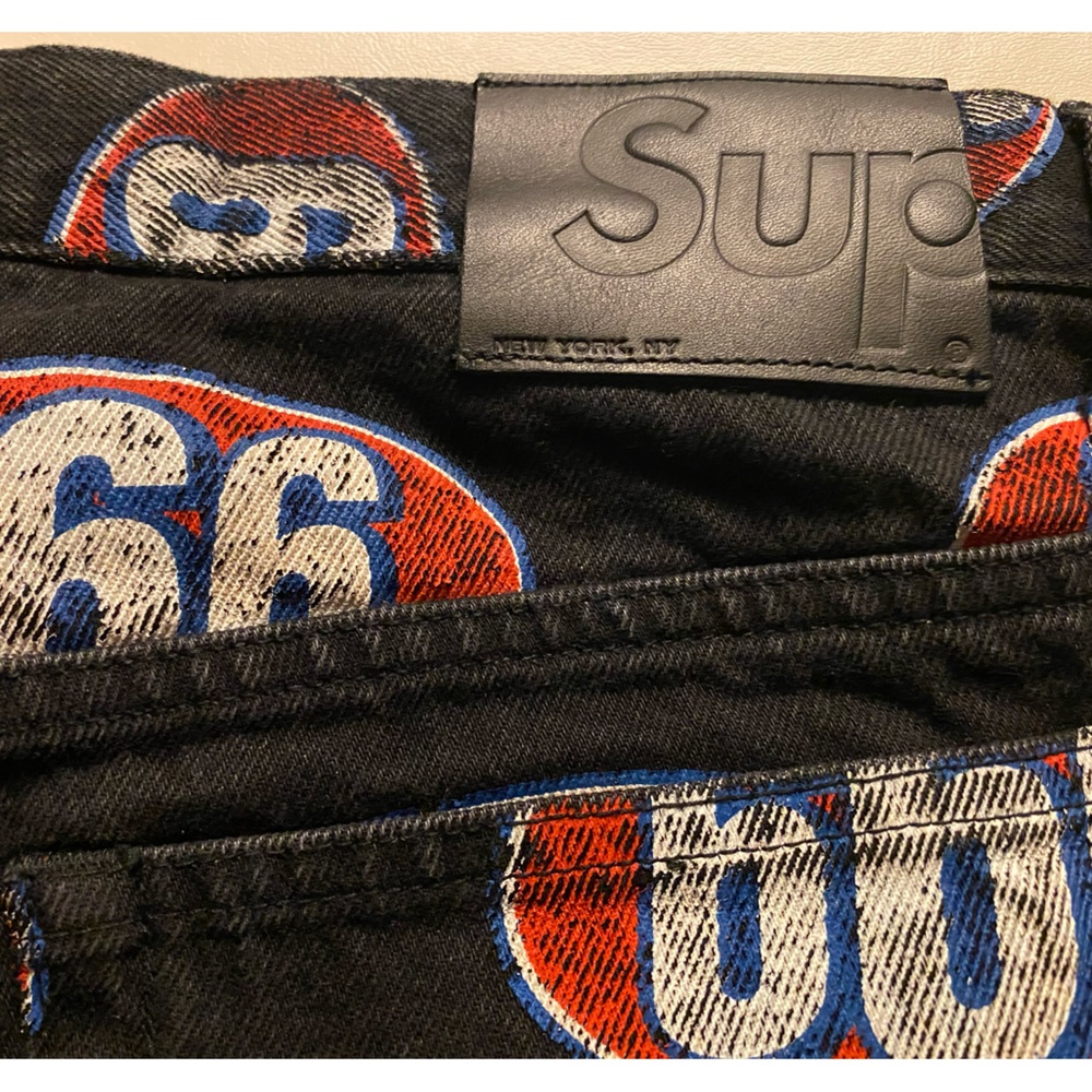 Supreme Size 30 Pants
